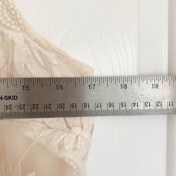 Kensie Mini Dress Womens Size Medium Mesh Overlay Cream Embroidered Lacey Flower - Picture 13 of 13